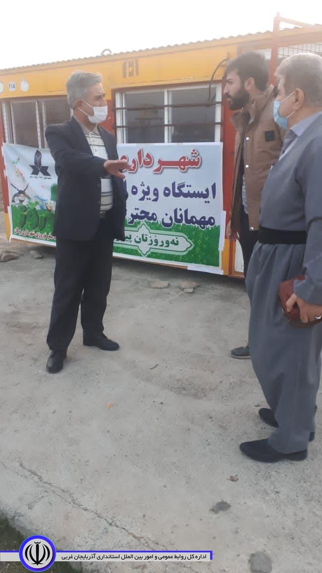 بازدید نماینده به همراه فرماندار شهرستان بوکان از ستاد استقبال از مهمانان نوروزی