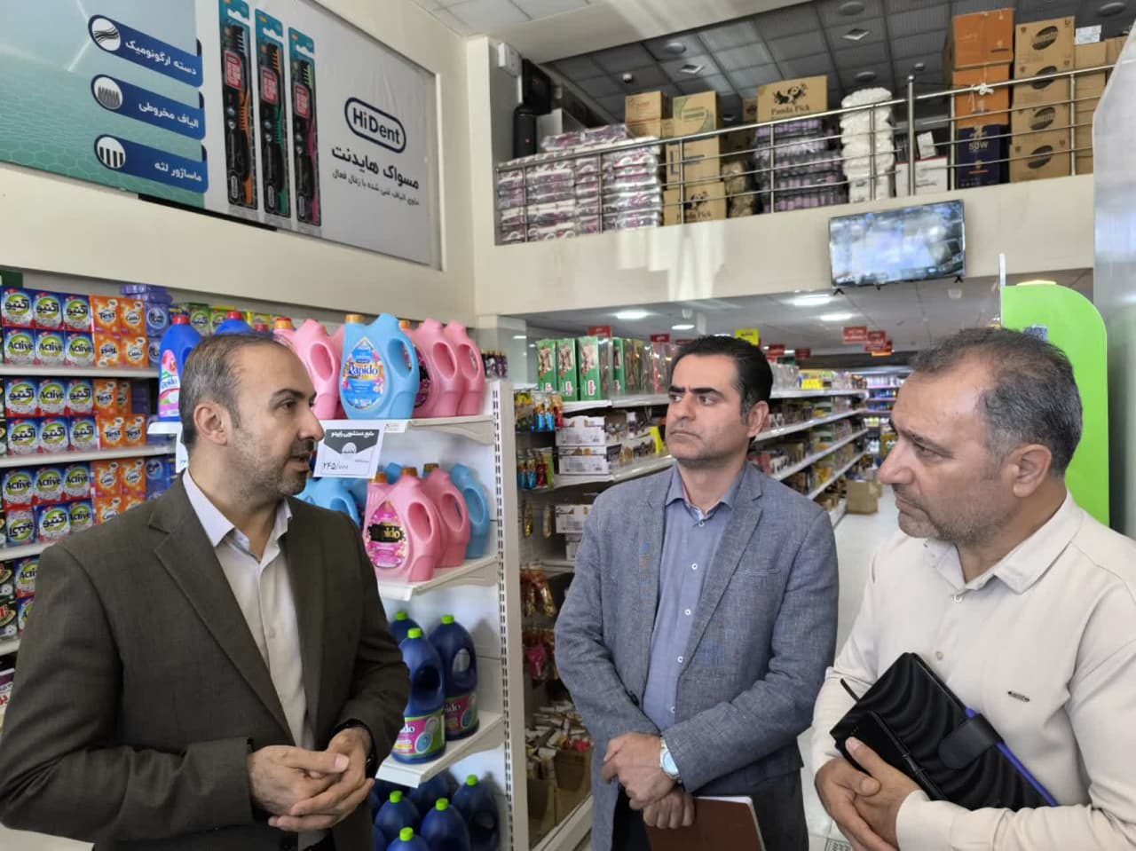 💢بازدید فرماندار بوکان از مراکز توزیع کالاهای اساسی