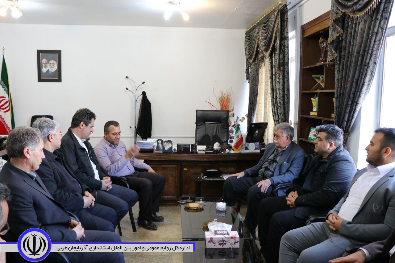 🔵 برگزاری جلسه هم اندیشی در راستای اجرائی کردن پست ۴۰۰کیلو ولت بوکان و همچنین تغییر مکان آرامستان جدید بوکان