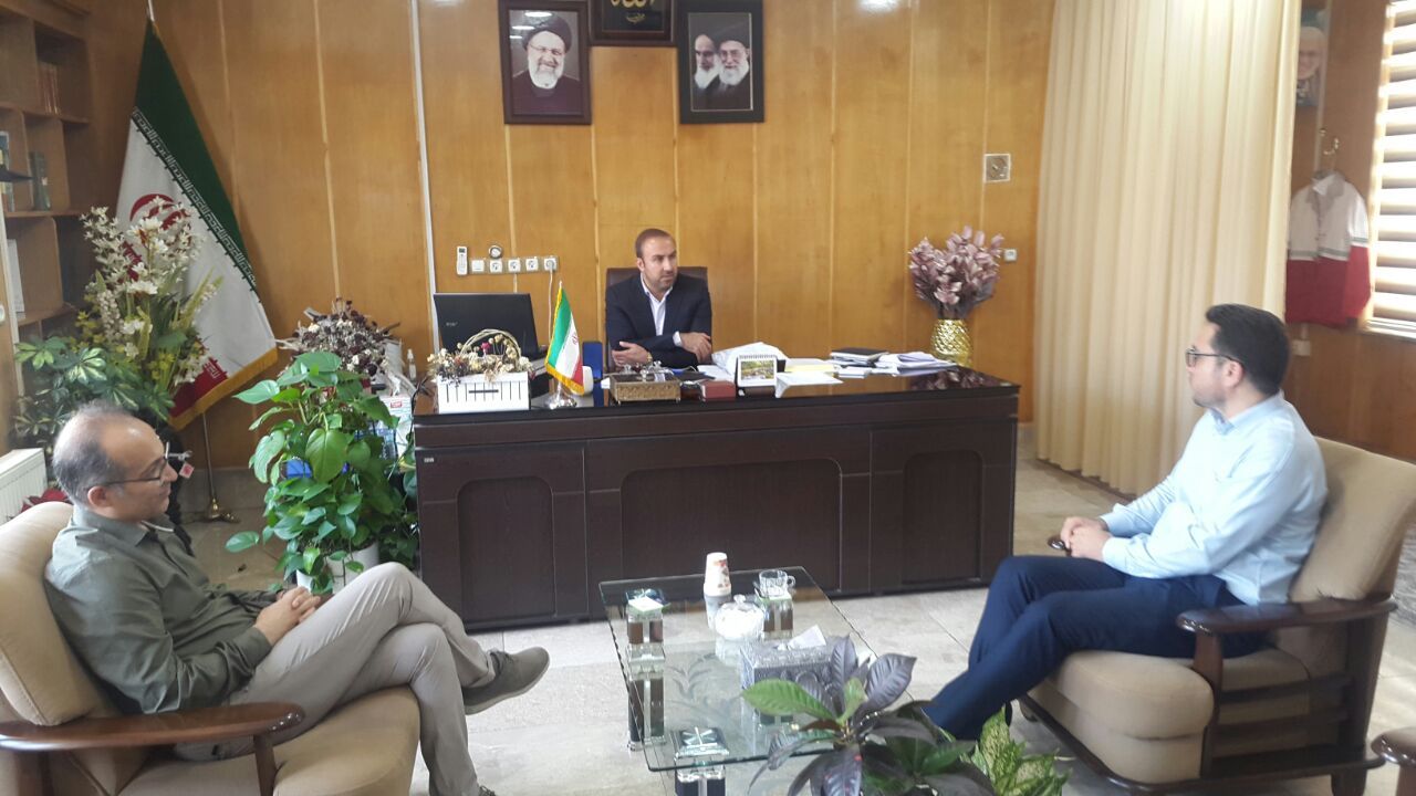 دیدار فرماندار شهرستان بوکان با محوریت رفع موانع سرمایه گذاری در حوزه پزشکی