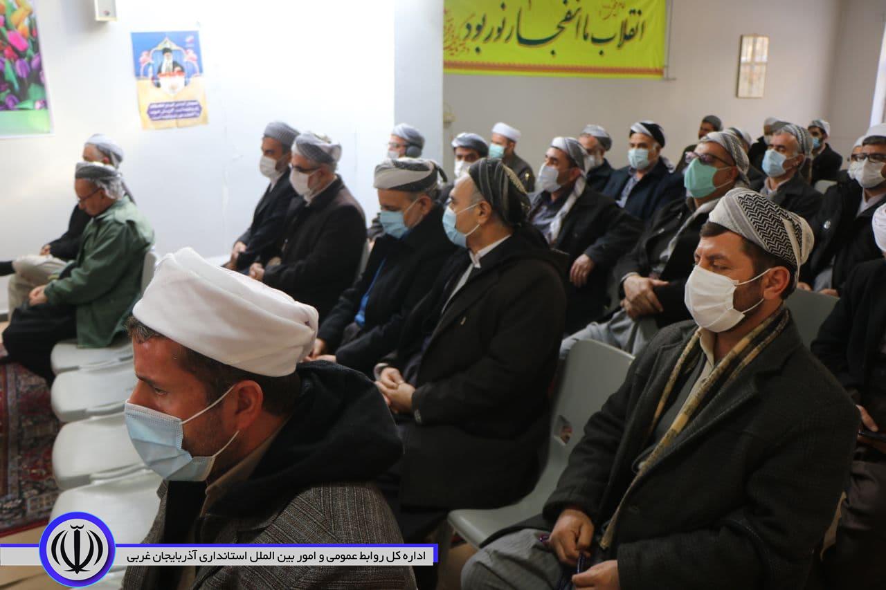 جلسه هماندیشی ائمه جمعه و جماعات با فرماندار شهرستان بوکان به مناسبت فرا رسیدن دهه مبارک فجر