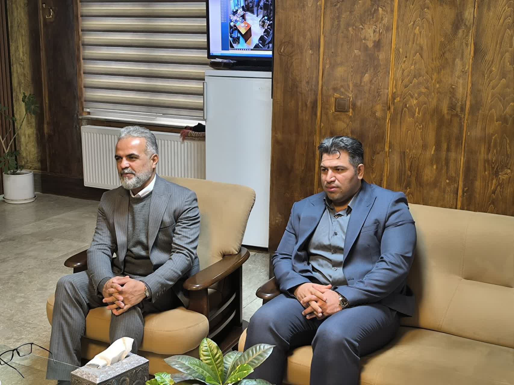 تقدیر هیأت بدنسازی بوکان از فرماندار به پاس میزبانی موفق مسابقات پاورلیفتینگ کشوری