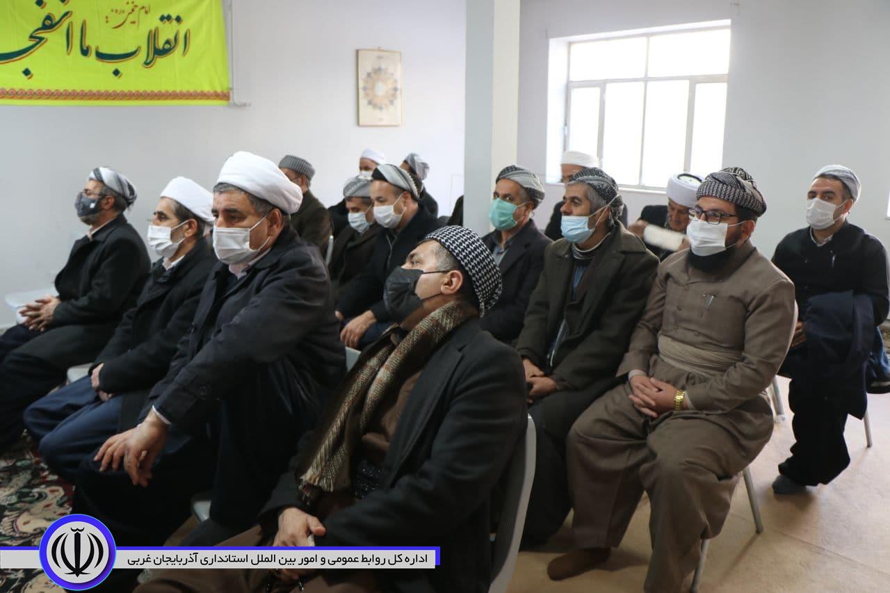 جلسه هماندیشی ائمه جمعه و جماعات با فرماندار شهرستان بوکان به مناسبت فرا رسیدن دهه مبارک فجر