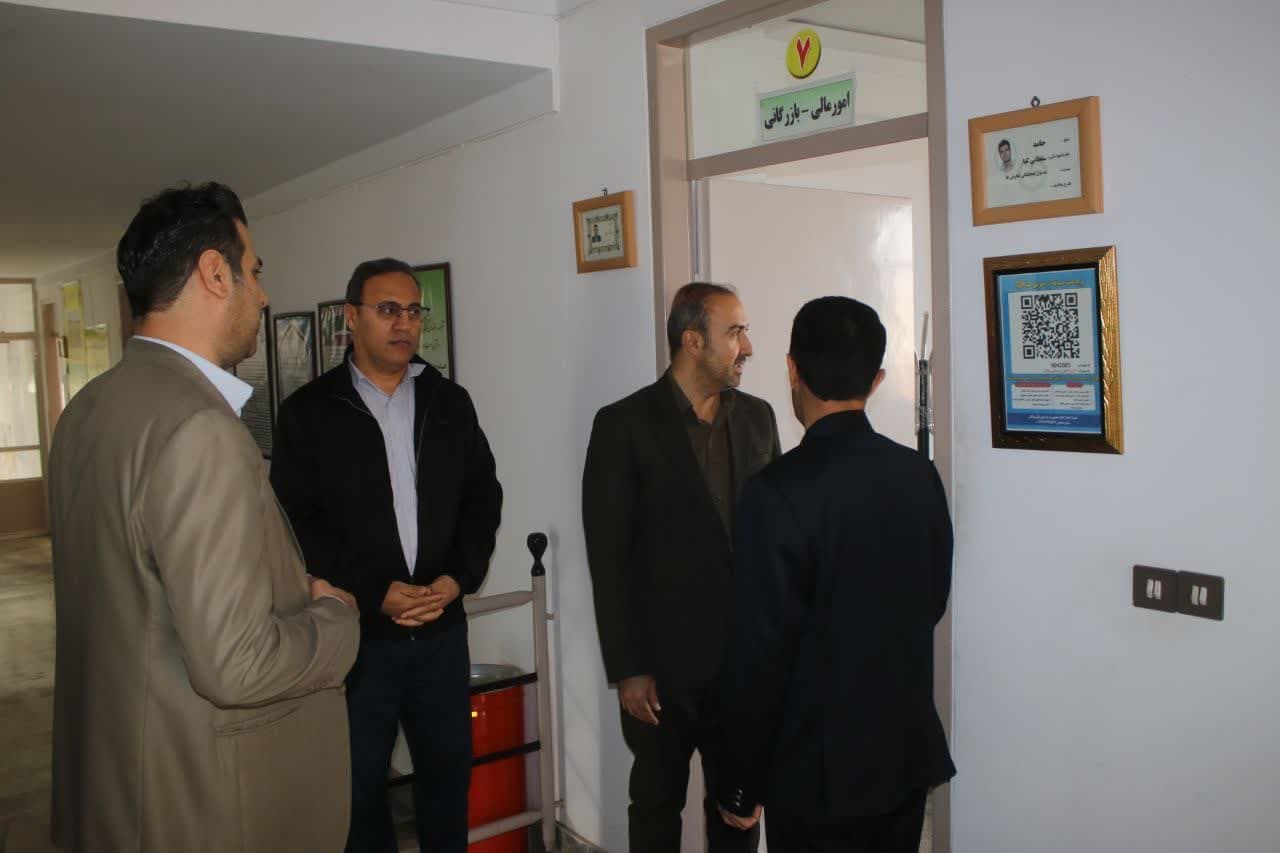 بازدید سرزده فرماندار شهرستان از اداره تعاون روستایی