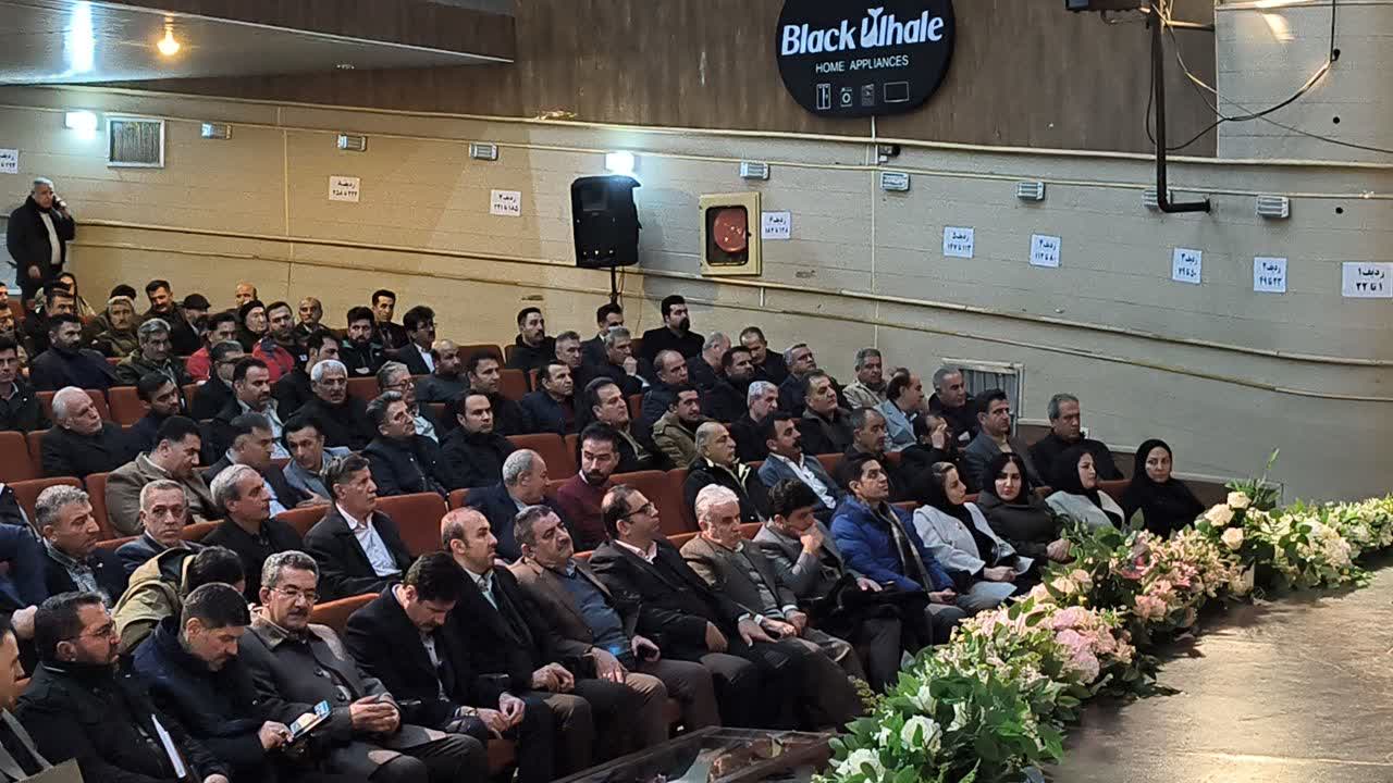 نشست تخصصی فعالان اقتصادی و مسئولان شهرستان بوکان با دکتر حسین زاده معاون رئیس جمهوردر امور توسعه روستایی و مناطق محروم کشور