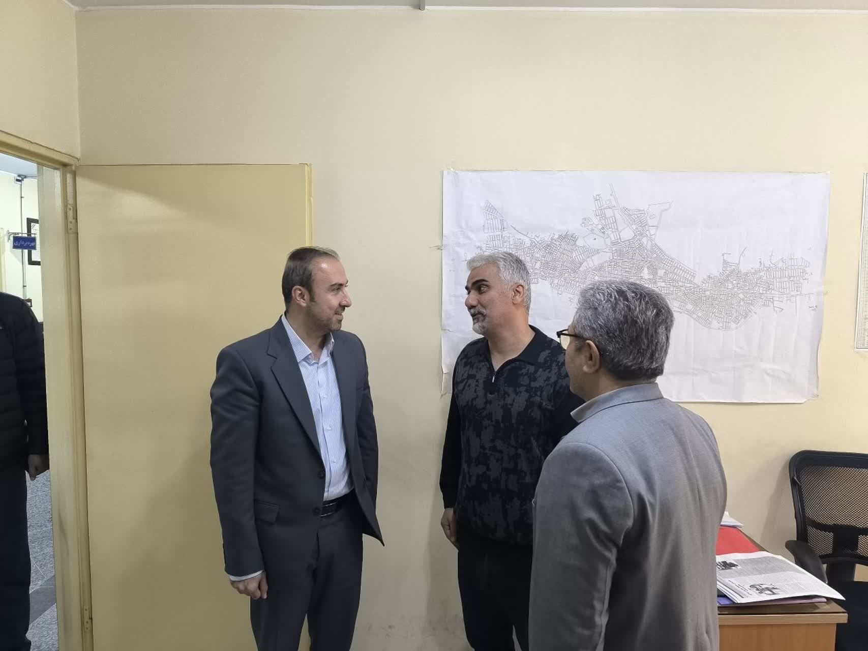 بازدید سرزده فرماندار بوکان از اداره گاز شهرستان بوکان