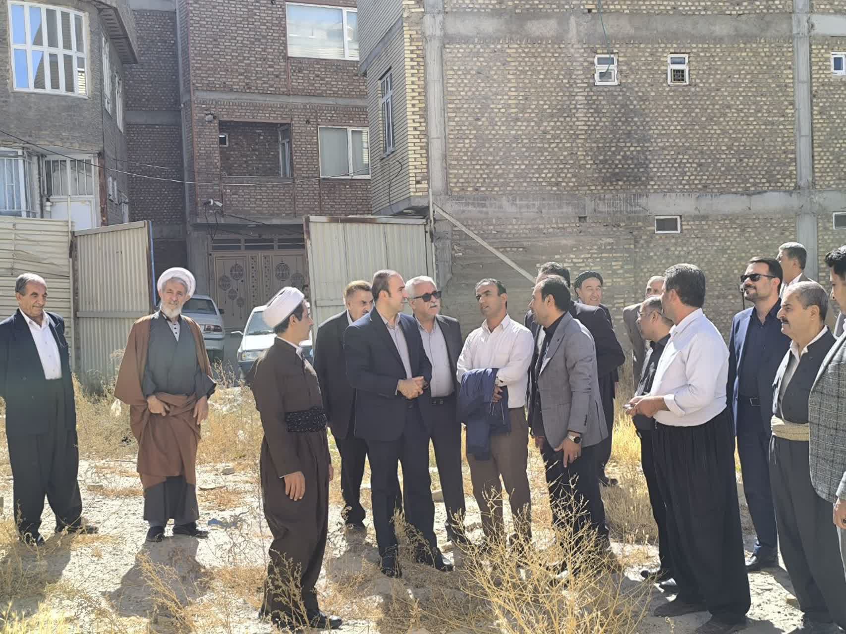 💢نشست هماندیشی مسئولان شهرستان با محوریت توسعه مسجد جامع شهر بوکان و بازدید میدانی از زمین مجاور برای توسعه