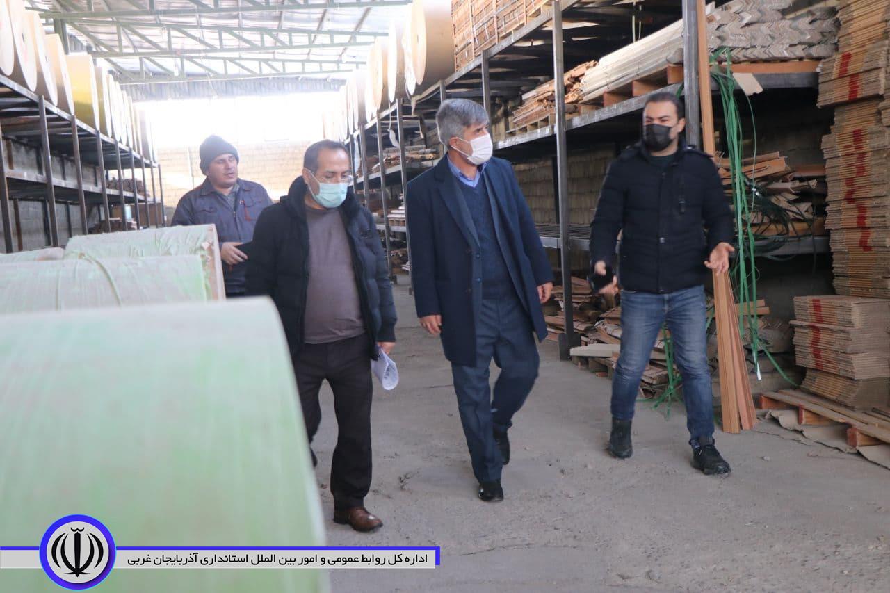 🔶بازدید «اسکندری» سرپرست فرماندار شهرستان بوکان از واحد تولیدی کاردو کارتن بوکان به نمایندگی از کارخانه داران و کارگاه های شهرک صنعتی