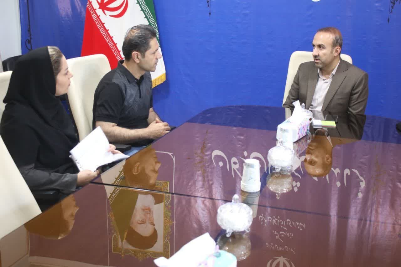 💢دیدار مردمی فرماندار شهرستان با شهروندان به روال چهارشنبه هر هفته ادامه دارد.