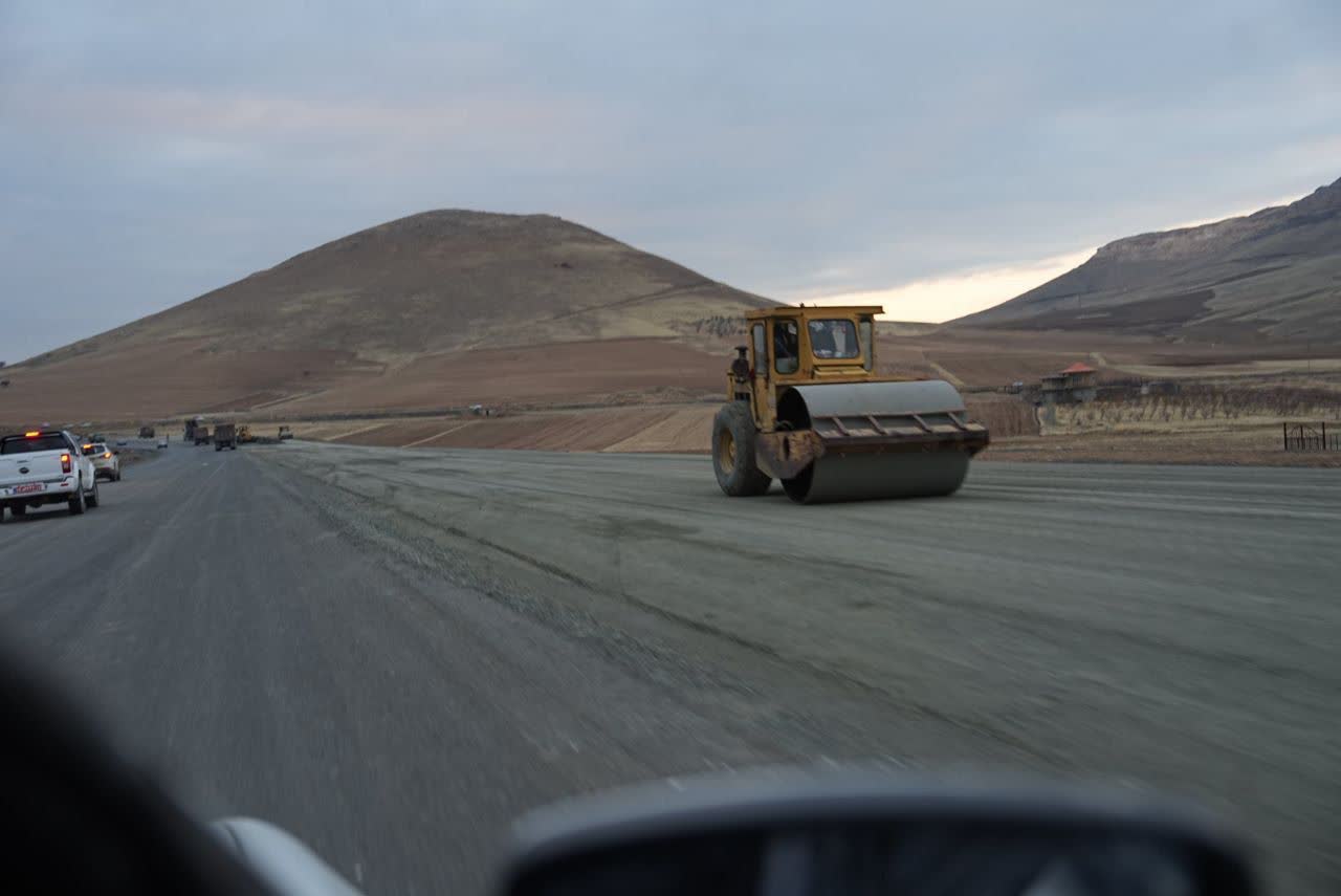 استاندار آذربایجان‌غربی از روند اجرای پروژه کنارگذر شهر بوکان بازدید کرد.