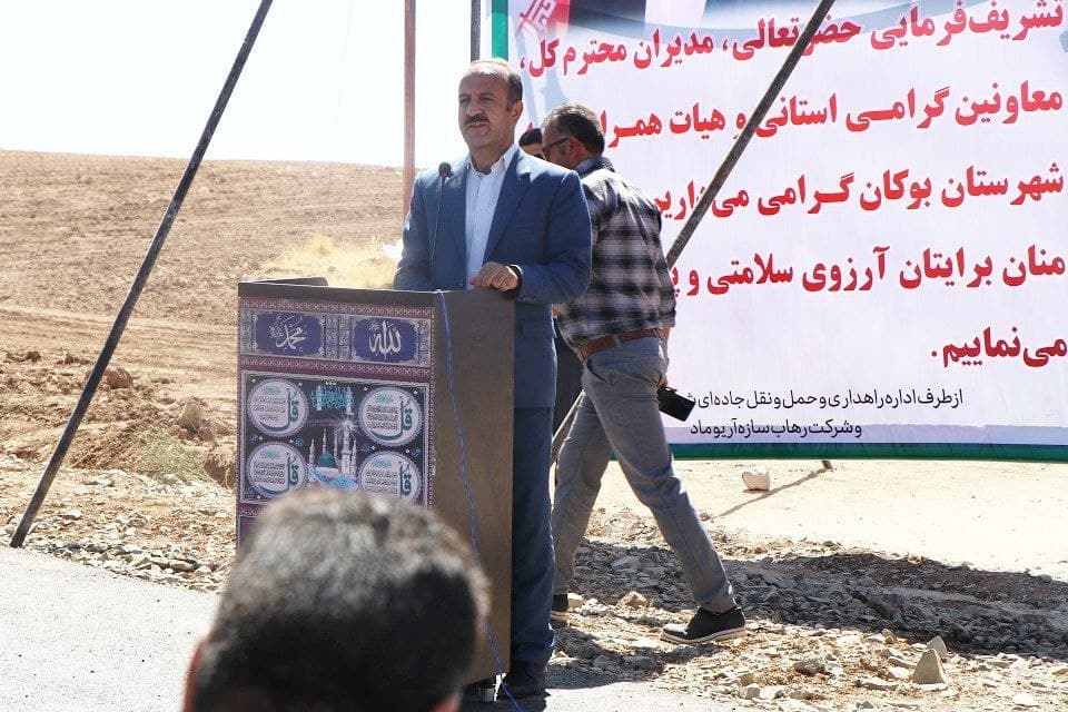 بهسازی و روکش آسفالت راه های روستایی از مطالبات بحق مردم شهرستان است.