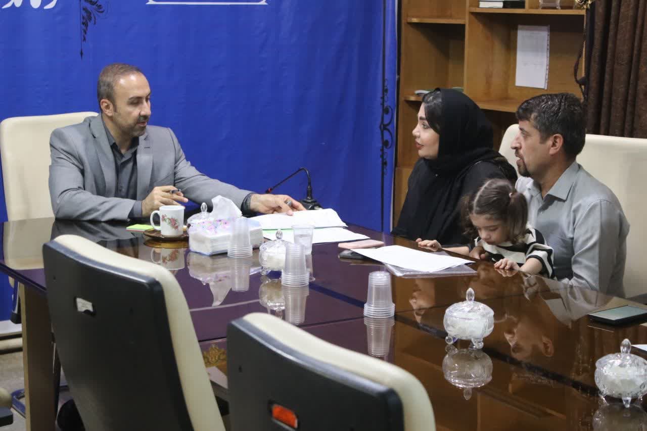 💢دیدار مردمی فرماندار شهرستان با شهروندان به روال چهارشنبه هر هفته ادامه دارد.