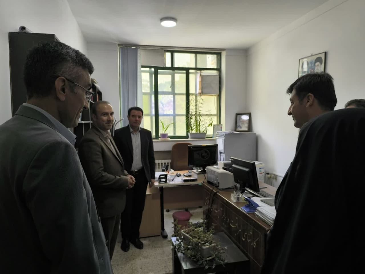 💢بازدید فرماندار بوکان از مدیریت آموزش و پرورش و دیدار با پرسنل این مجموعه