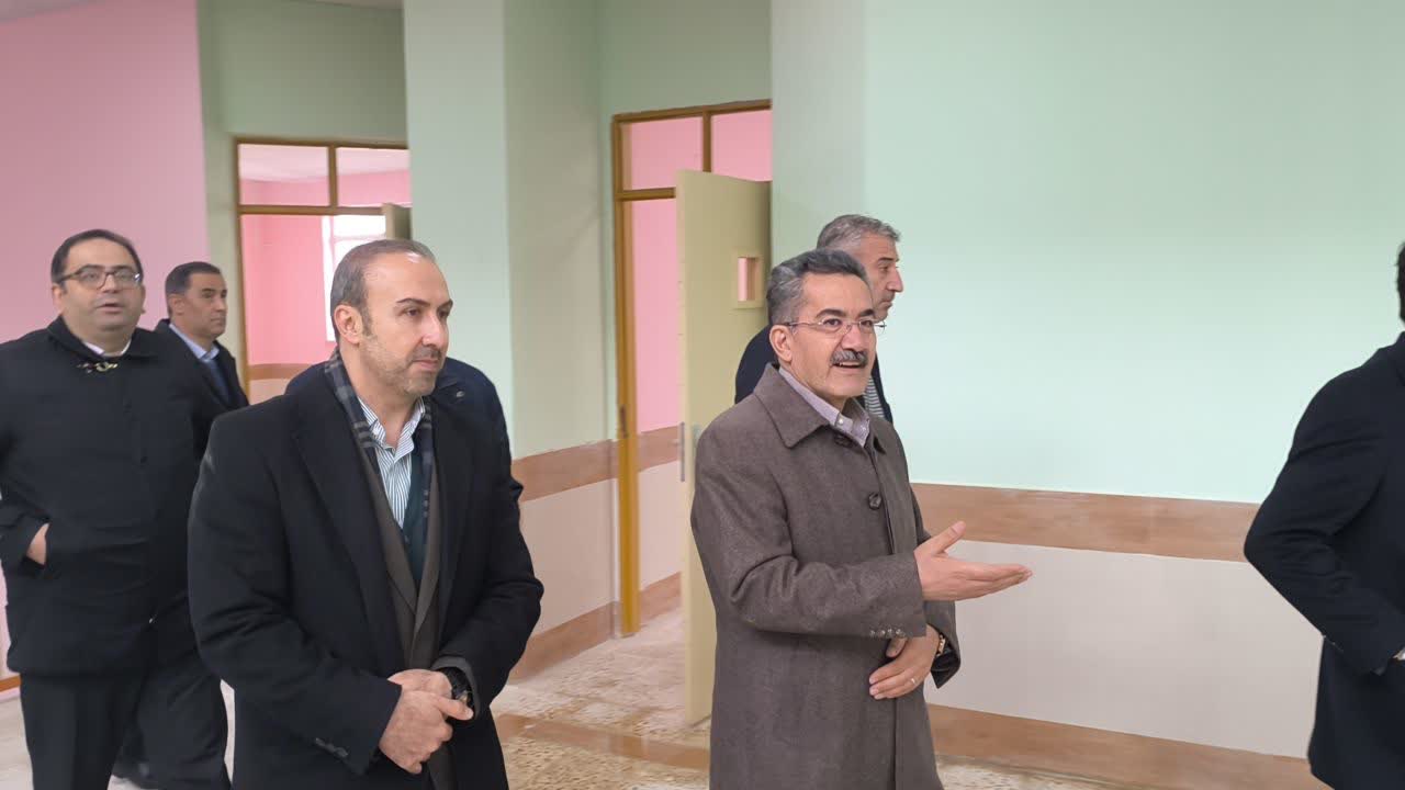 بازدید مقامات کشوری و استانی از هنرستان فنی و کشاورزی بوکان جهت آمادگی بازگشایی در دهه فجر