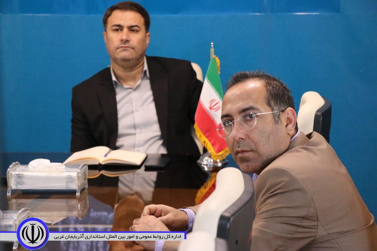برگزاری جلسه اهمیت نقش سرمایه گذاری در شهرداری ها به ریاست معاون هماهنگی امور عمرانی استاندار آذربایجان غربی و با حضور معاون برنامه ریزی و هماهنگی امور عمرانی فرمانداری شهرستان بوکان