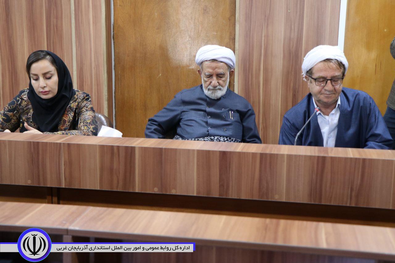 انتخاب و خرید زمین برای احداث آرامستان جدید بوکان در مراحل پایانی خود قرار گرفت