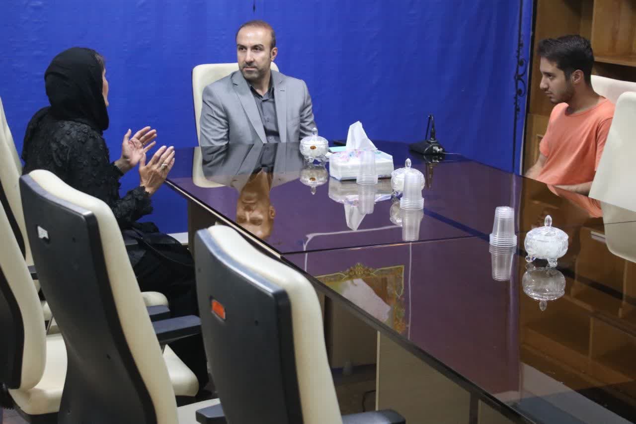 💢دیدار مردمی فرماندار شهرستان با شهروندان به روال چهارشنبه هر هفته ادامه دارد.