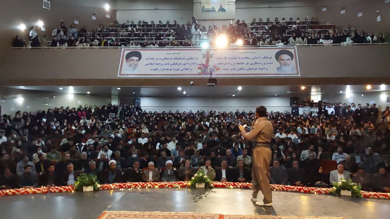 برگزاری باشکوه مراسم روز دانشجو در بوکان با حضور مسئولان کشوری و شهرستانی