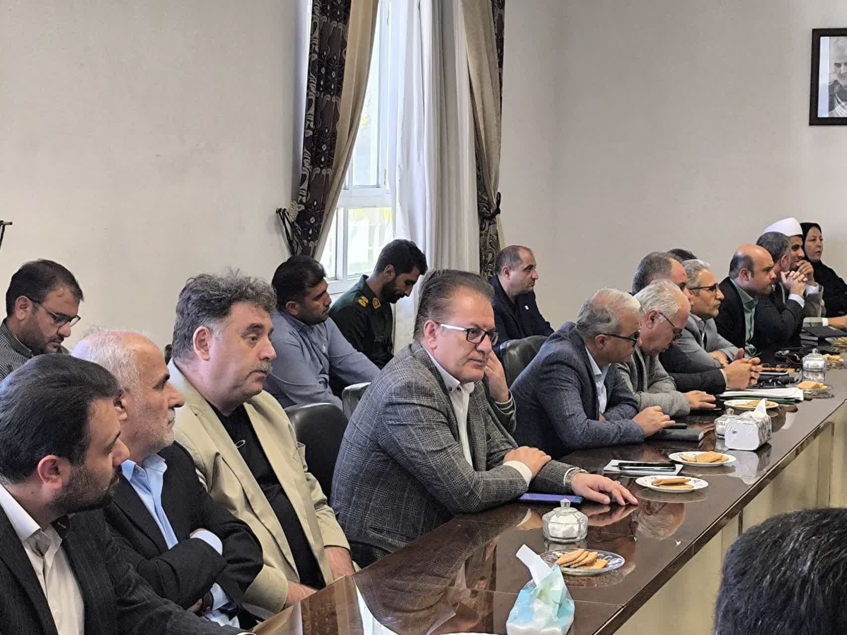 💢برگزار جلسه شورای اداری شهرستان در شهر سیمینه