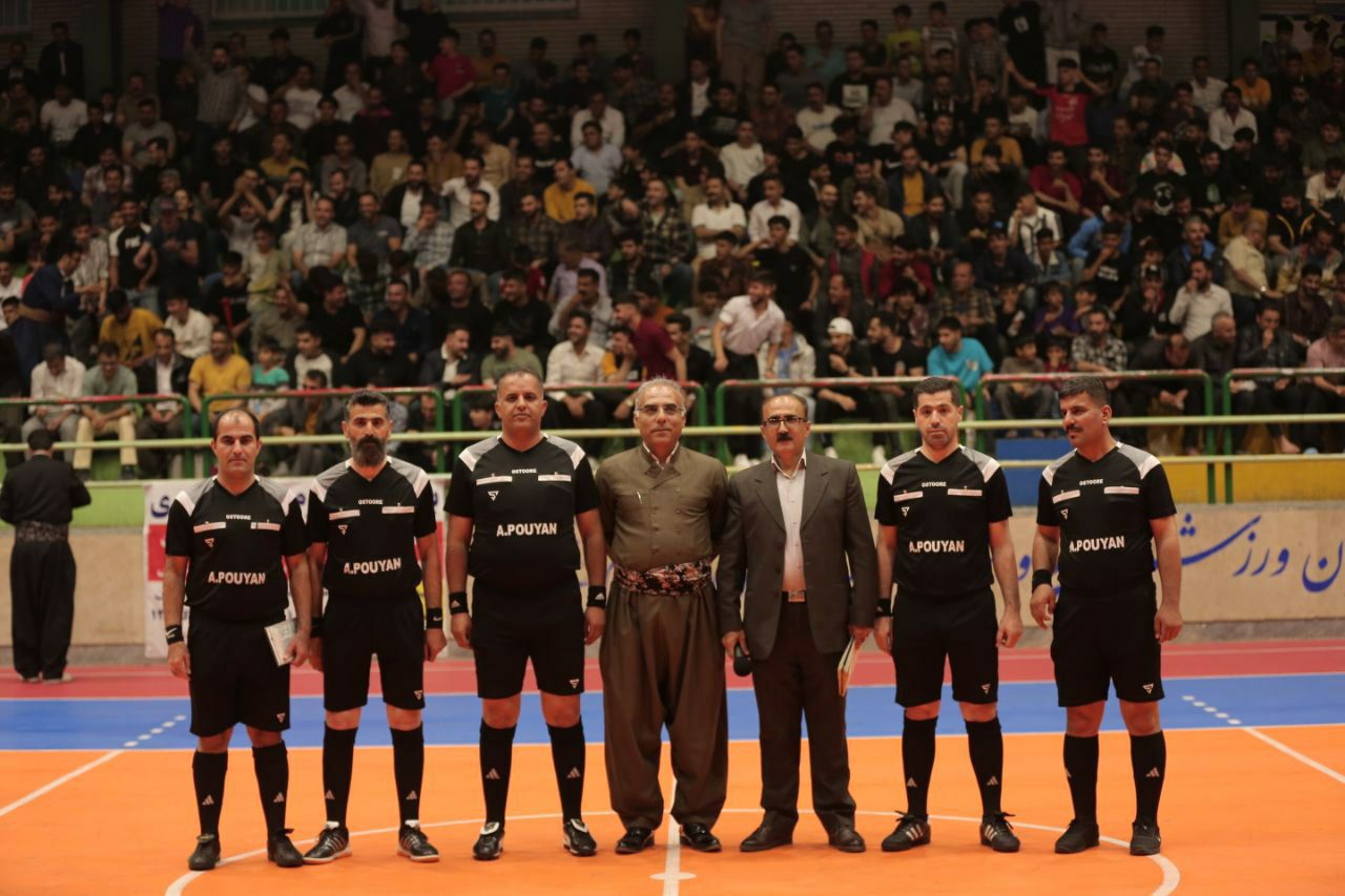  مسابقات فوتسال جام رمضان شهرستان بوکان با قهرمانی تکنو بازرگان و یاران قدیم به پایان رسید