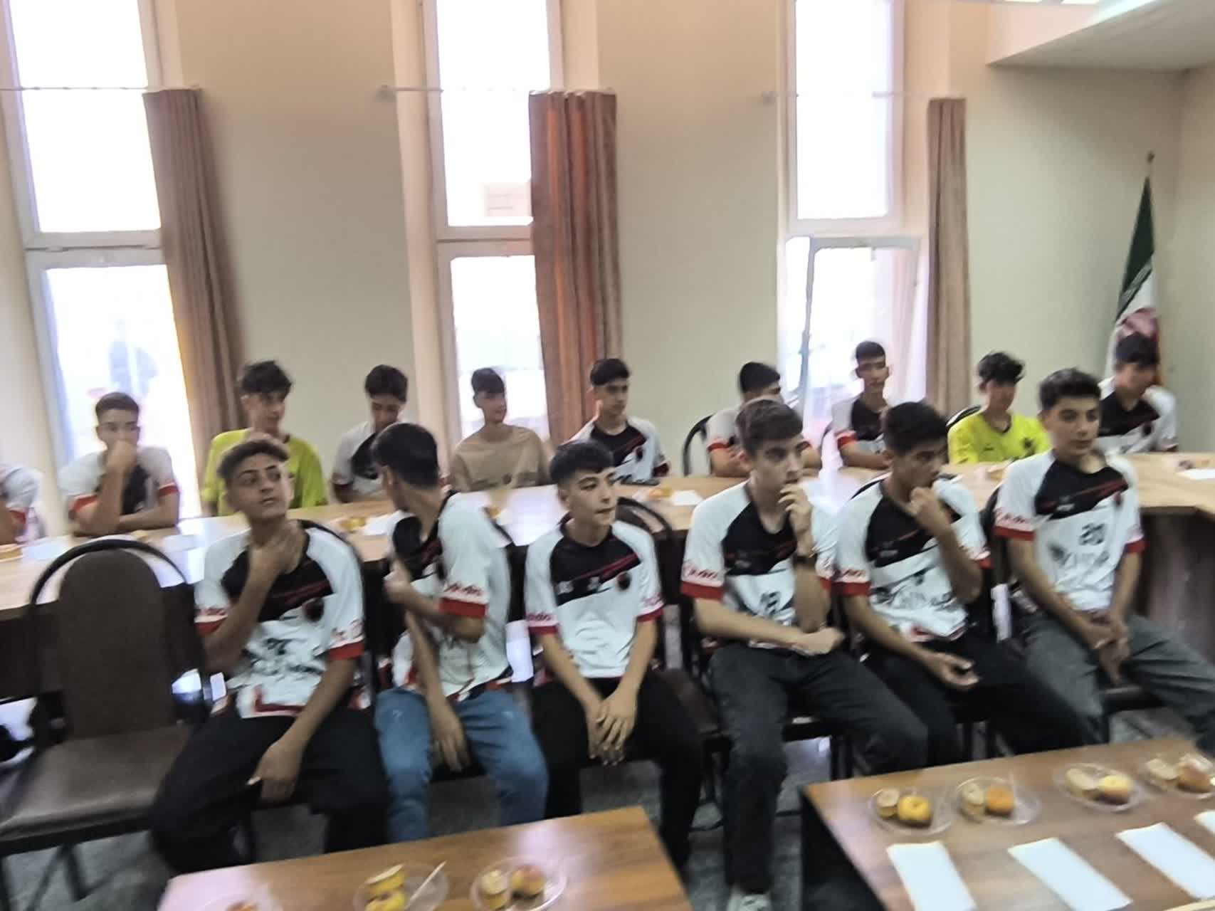 مراسم تجلیل از افتخارآفرینی نونهالان باشگاه داهاتو بوکان