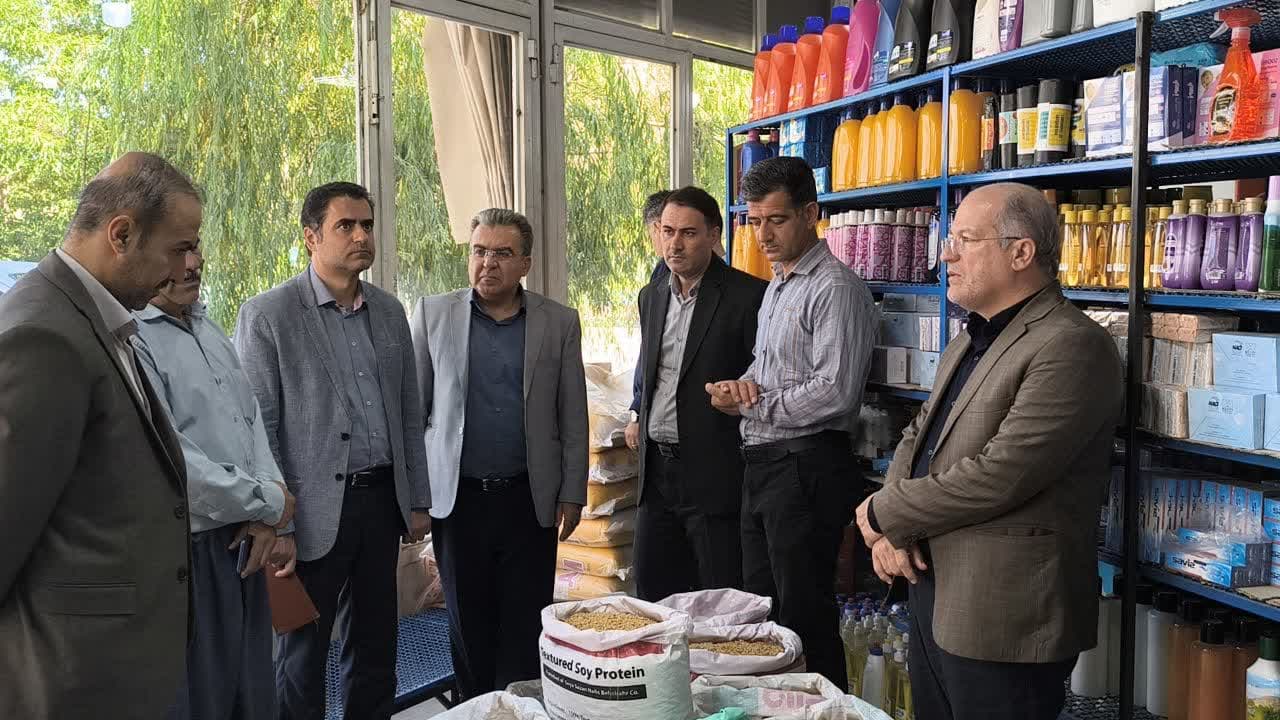 💢بازدید فرماندار بوکان از مراکز توزیع کالاهای اساسی