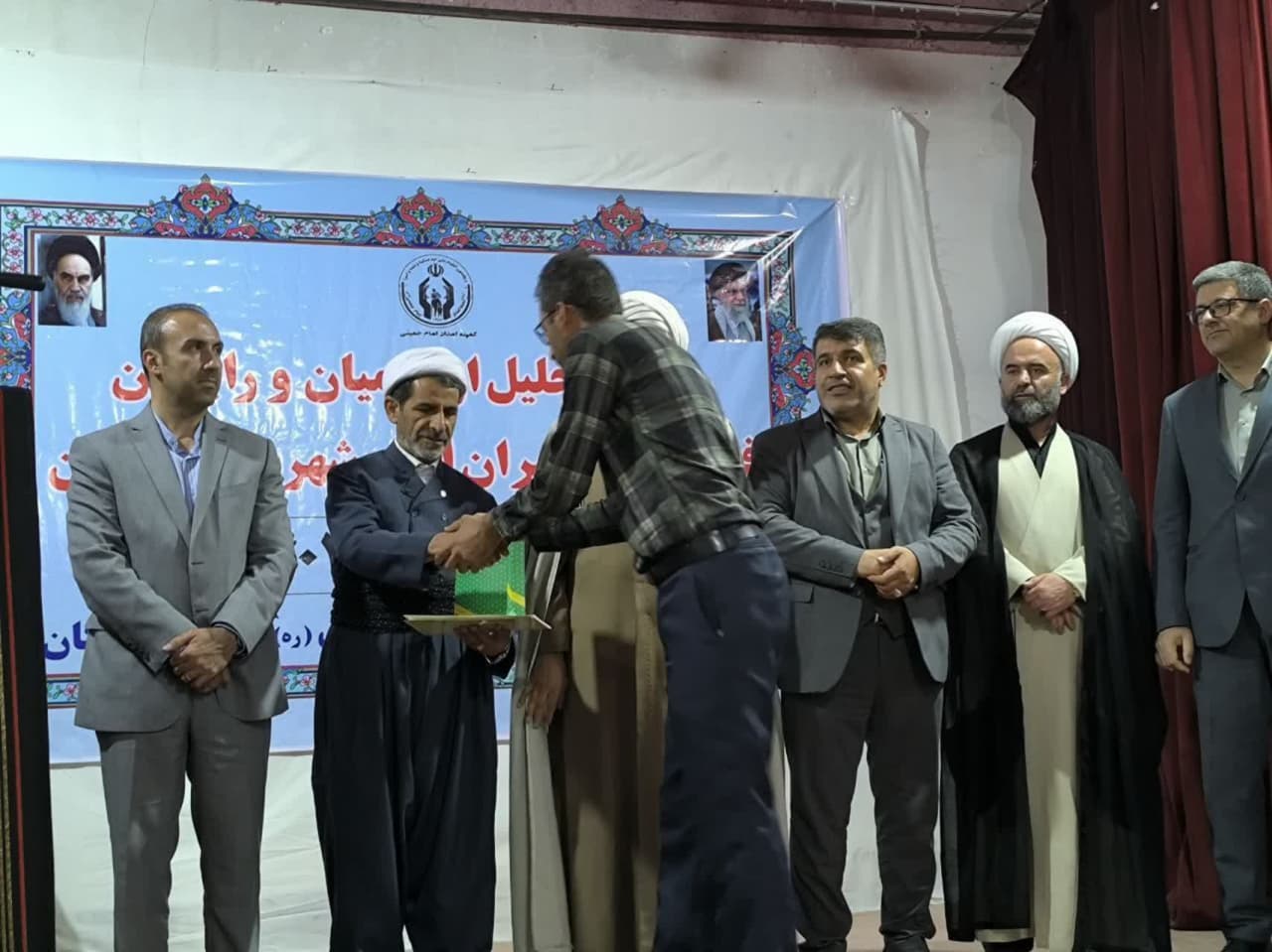 مراسم تجلیل از حامیان ایتام و رابطین فرهنگی شهرستان بوکان