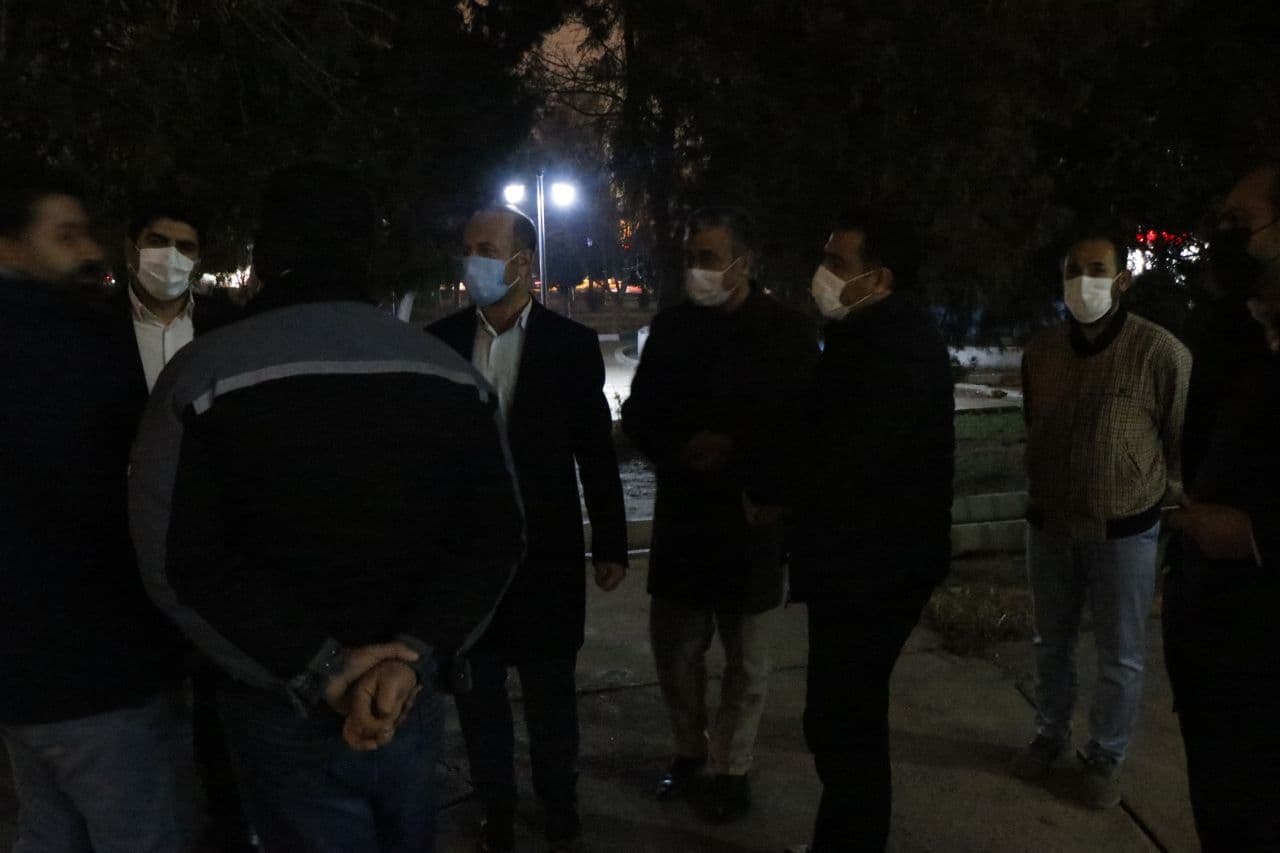 بازدید شبانه فرماندار شهرستان بوکان از گرمخانه شهرداری و مکان برگزاری جلسات انجمن NA