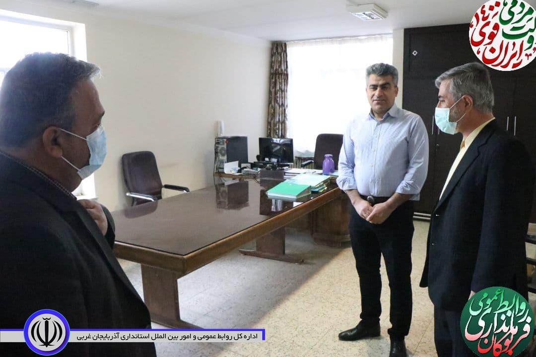 بازدید سرزده فرماندار شهرستان بوکان از اداره بنیاد شهید و امور ایثارگران و منابع آب و واحدهای مختلف آن