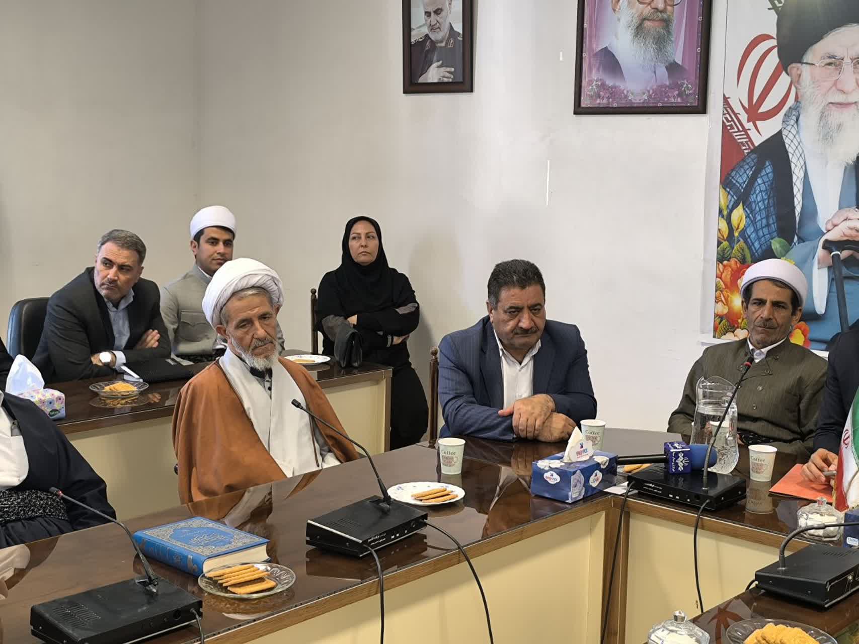 💢برگزار جلسه شورای اداری شهرستان در شهر سیمینه