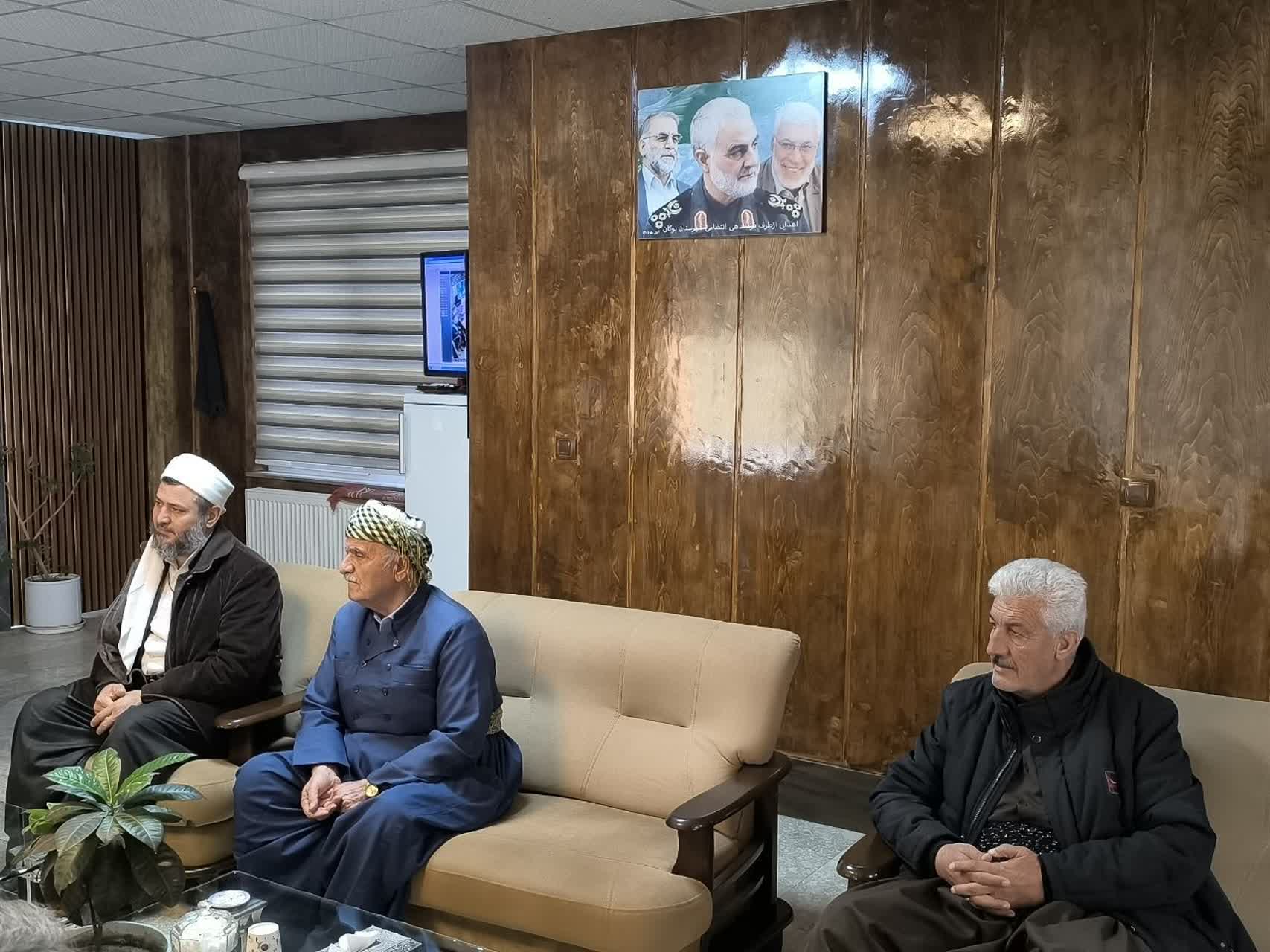 دیدار معتمدین روستای شهریکند با فرماندار بوکان در راستای پیگیری موضوعات نشست محله محور روستا