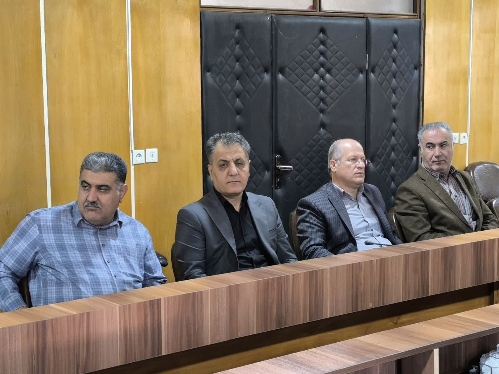 💢امروز یکشنبه 27 مهرماه 1404 برگزاری جلسه شورای اداری با محوریت ترویج،فرهنگ ،ایثار، جهاد، شهادت با ریاست فرماندار بوکان و با حضور ماموستا احمدی ( امام جمعه) دبیر شورای مشاورین وزرا در امور ایثار