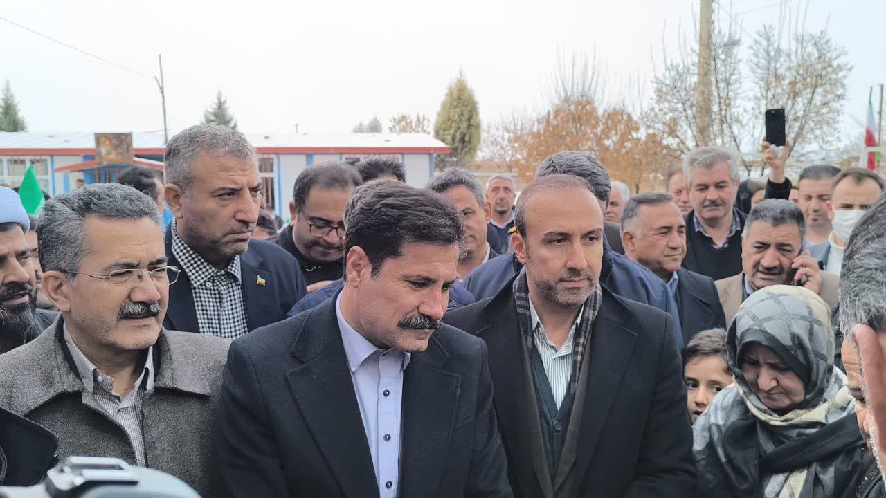 افتتاح مدرسه خیرساز در بوکان با حضور معاون رئیس جمهور