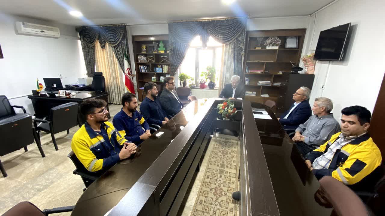 💢دیدار کارکنان اداره پست شهرستان بوکان به مناسبت روز جهانی پست با معاونت سیاسی اجتماعی فرمانداری