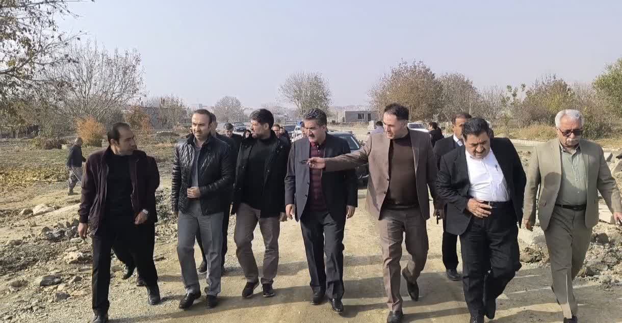 بازدید میدانی معاون امور عمرانی استانداری از پروژههای در حال احداث شهرستان بوکان