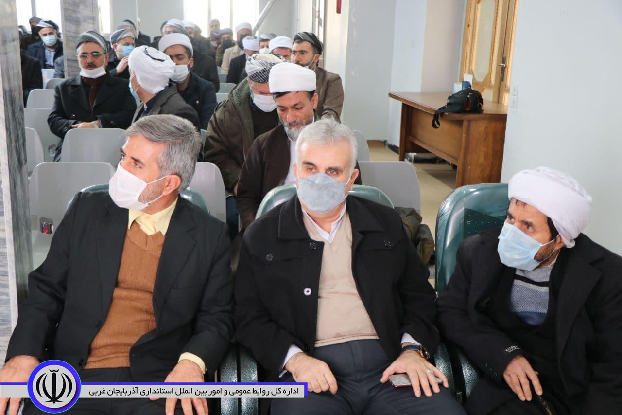 جلسه هماندیشی ائمه جمعه و جماعات با فرماندار شهرستان بوکان به مناسبت فرا رسیدن دهه مبارک فجر