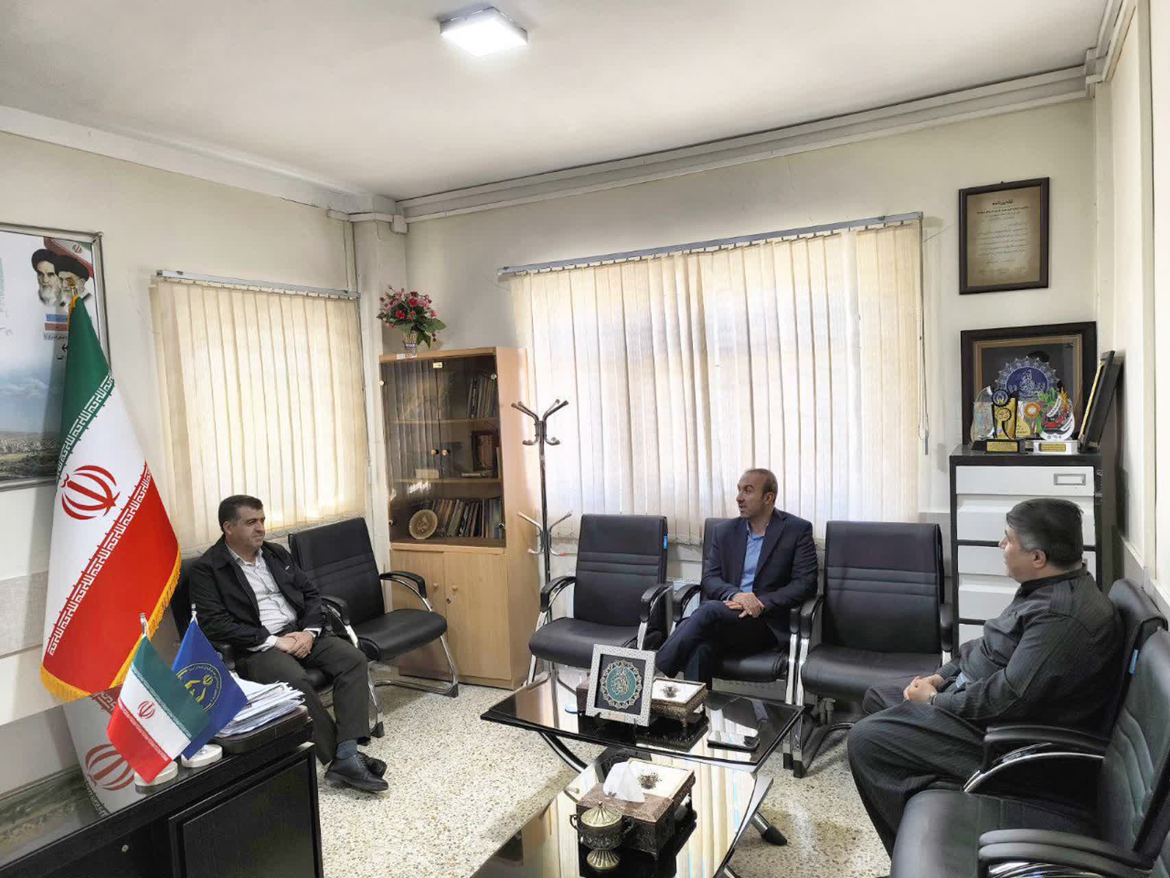 💢دیدار سرزده فرماندار بوکان از کمیته امداد امام خمینی (ره)