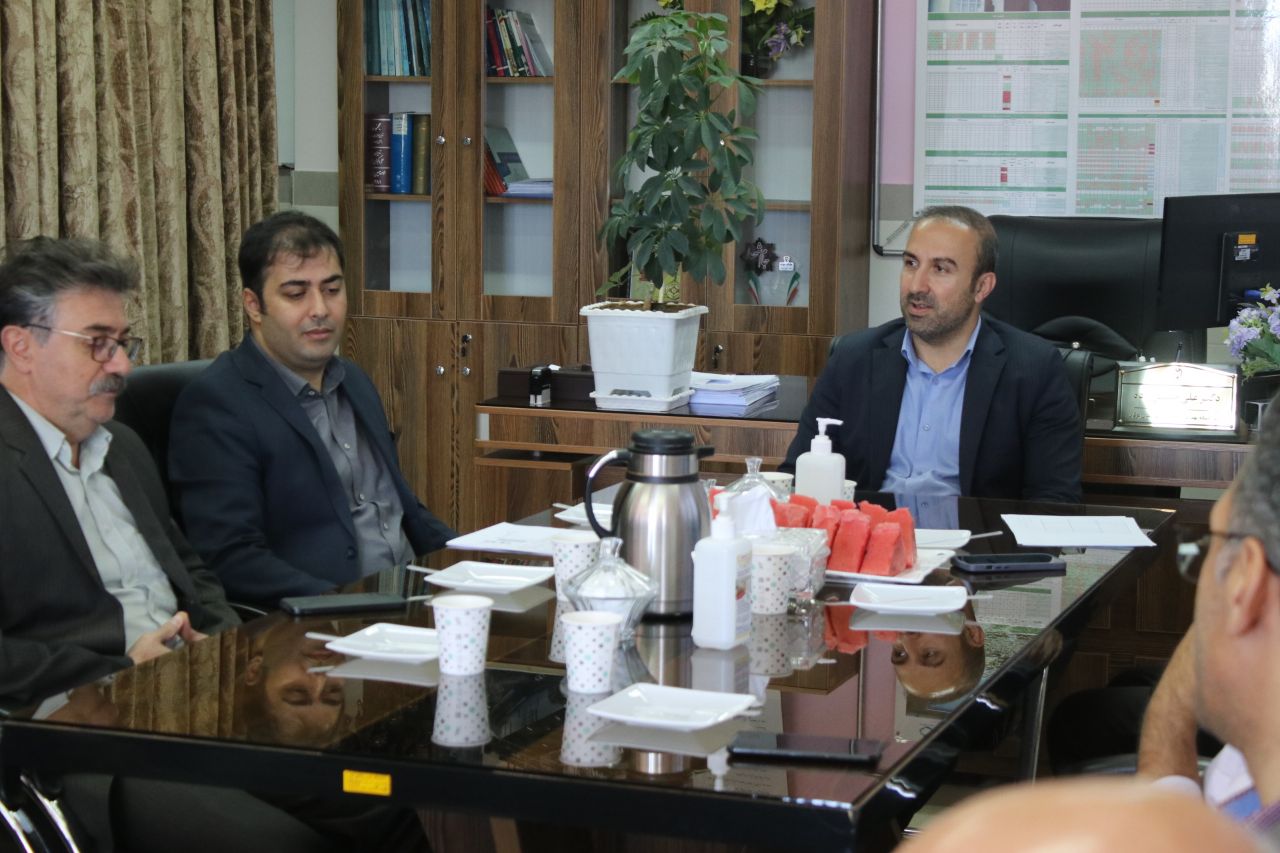 دیدار سرپرست فرمانداری شهرستان بوکان با رئیس و کارکنان شبکه بهداشت و درمان و مرکز بهداشت