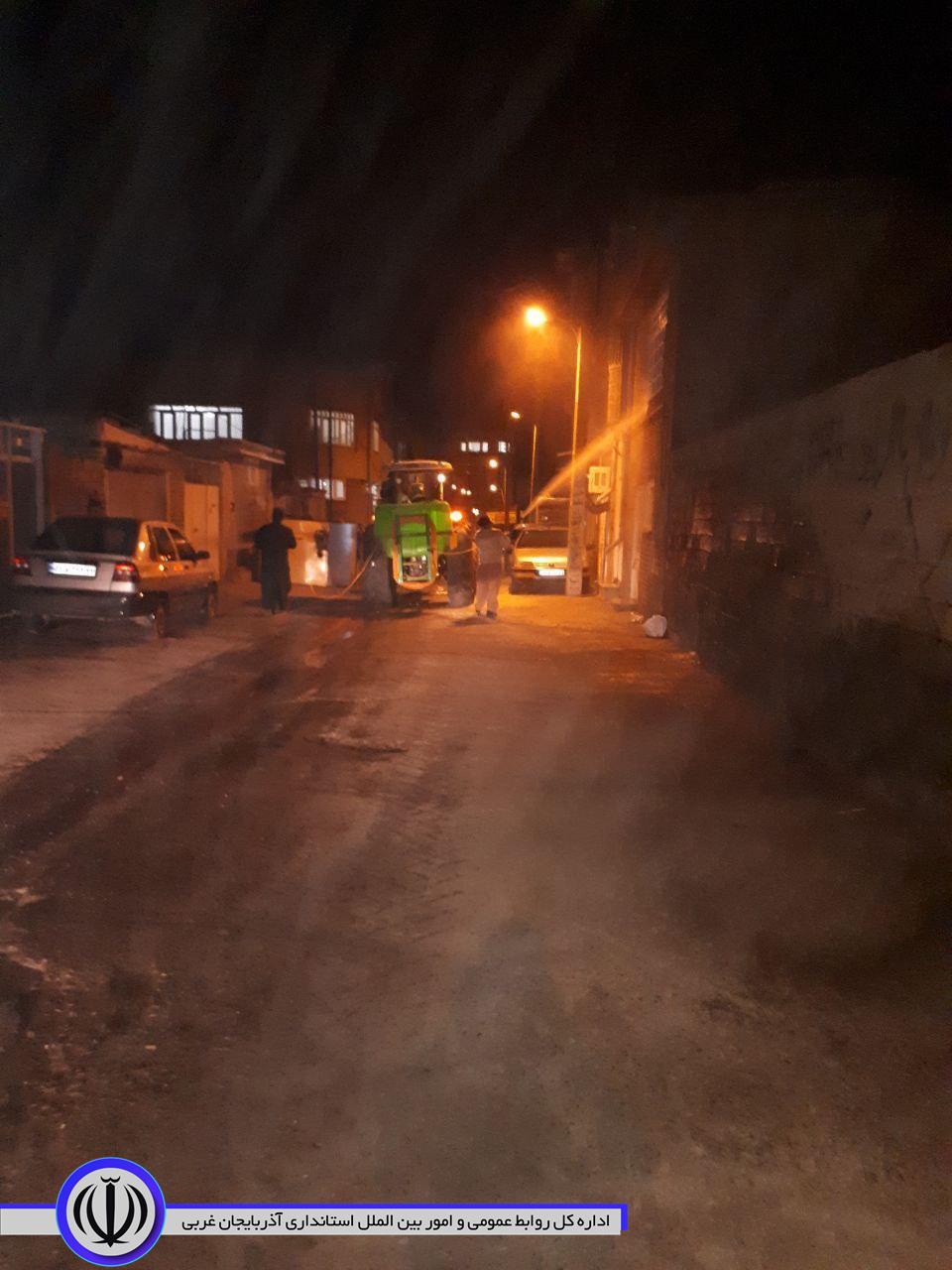 برگزاری مانور ضدعفونی معابر و محلهای عمومی در شهرهای بوکان و سیمینه و کلیه روستاهای شهرستان بوکان