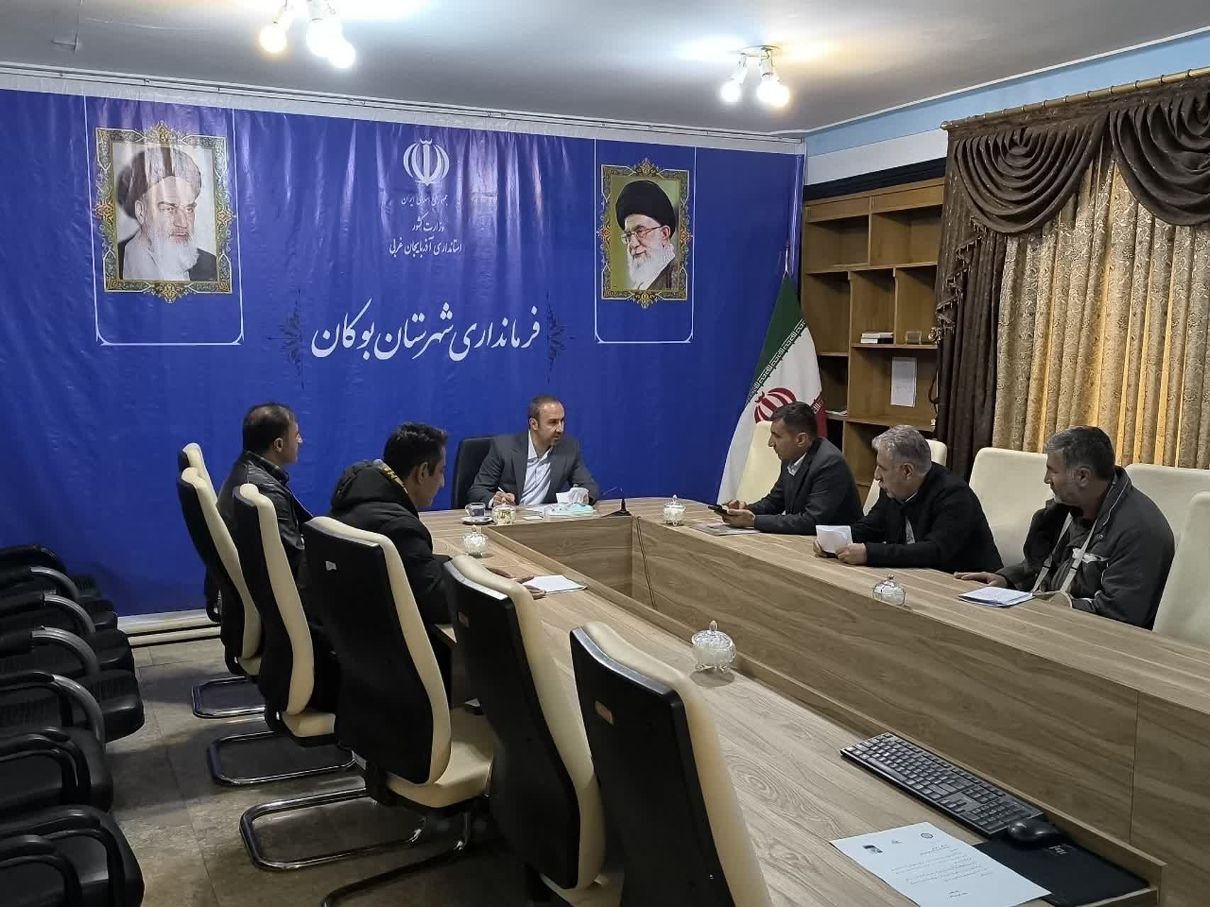 دیدار چهره به چهره خشایار صنعتی فرماندار شهرستان با شهروندان