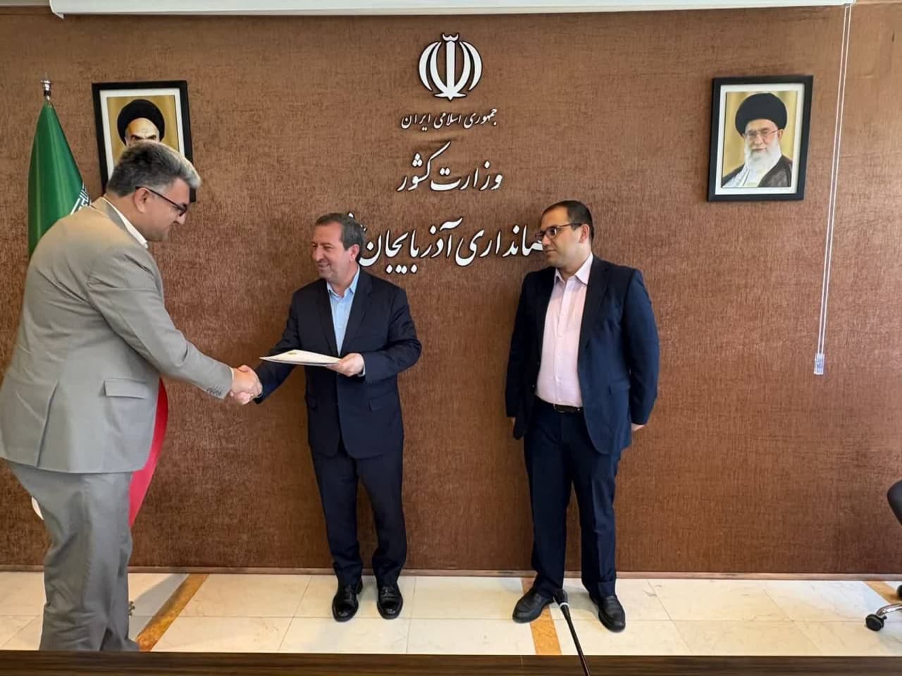 💢نشست هماندیشی مدیران روابط عمومی فرمانداریهای استان آذربایجانغربی با حضور مدیرکل حوزه ریاست شورای اطلاعرسانی دولت برگزار شد.