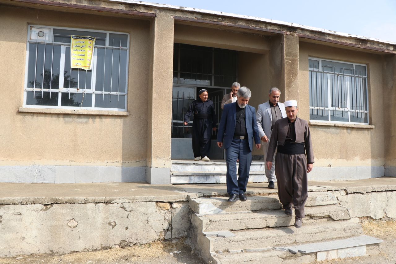 🇮🇷بازدید فرماندار شهرستان بوکان از مدرسه روستای قرمیش