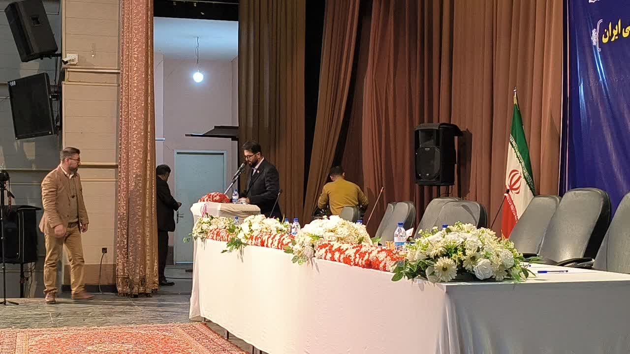 نشست تخصصی فعالان اقتصادی و مسئولان شهرستان بوکان با دکتر حسین زاده معاون رئیس جمهوردر امور توسعه روستایی و مناطق محروم کشور